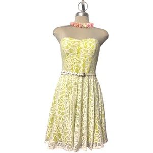 GUESS Gorgeous White and Green Lace Flare Strapless Dress Size 8